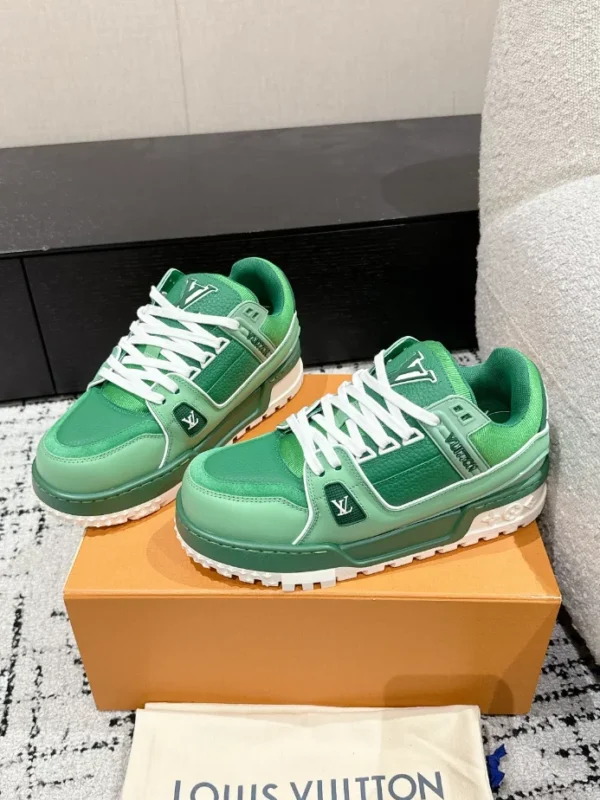 LV Trainer Maxi Sneaker - RLS113