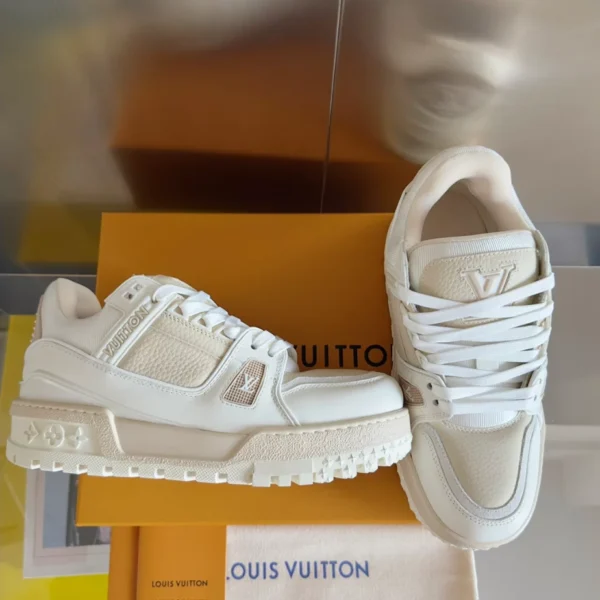 LV Trainer Maxi Sneaker - RLS115