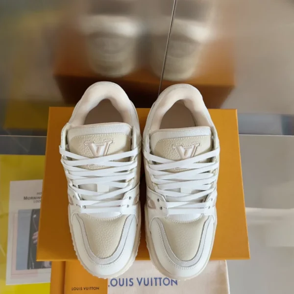 LV Trainer Maxi Sneaker - RLS115