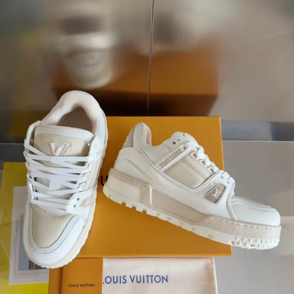 LV Trainer Maxi Sneaker - RLS115