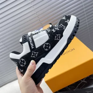 LV Trainer Maxi Sneaker - RLS116