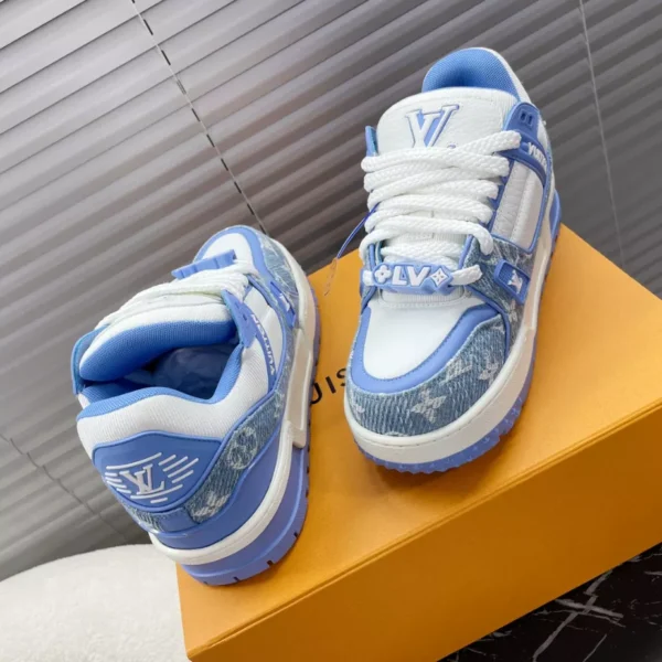 LV Trainer Maxi Sneaker - RLS117