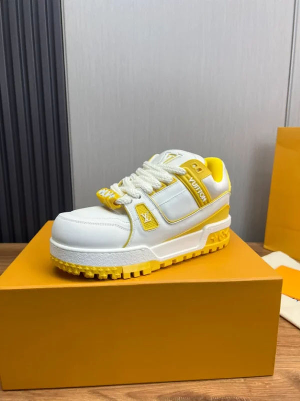LV Trainer Maxi Sneaker - RLS134