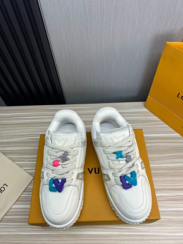 LV Trainer Maxi Sneaker - RLS136