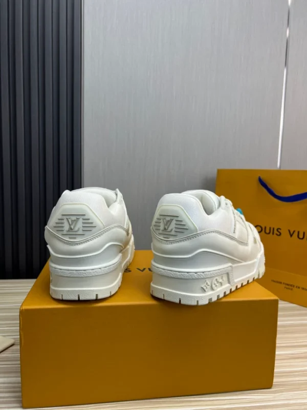 LV Trainer Maxi Sneaker - RLS136