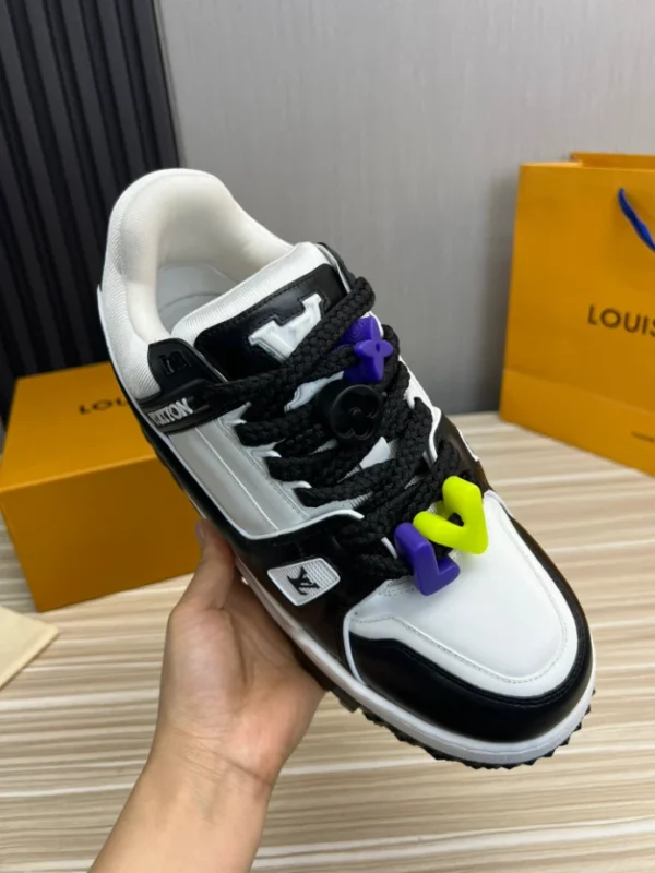 LV Trainer Maxi Sneaker - RLS139