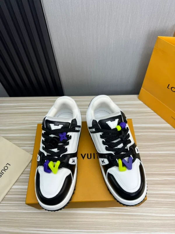 LV Trainer Maxi Sneaker - RLS139