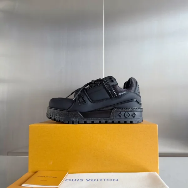 LV Trainer Maxi Snow Sneaker - RLS129