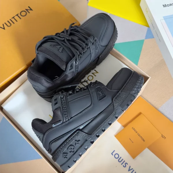 LV Trainer Maxi Snow Sneaker - RLS129