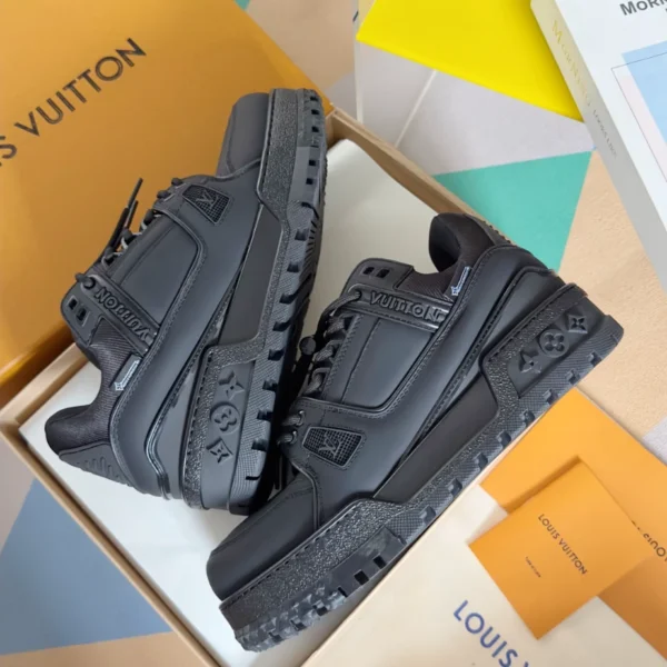 LV Trainer Maxi Snow Sneaker - RLS129