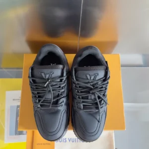LV Trainer Maxi Snow Sneaker - RLS129