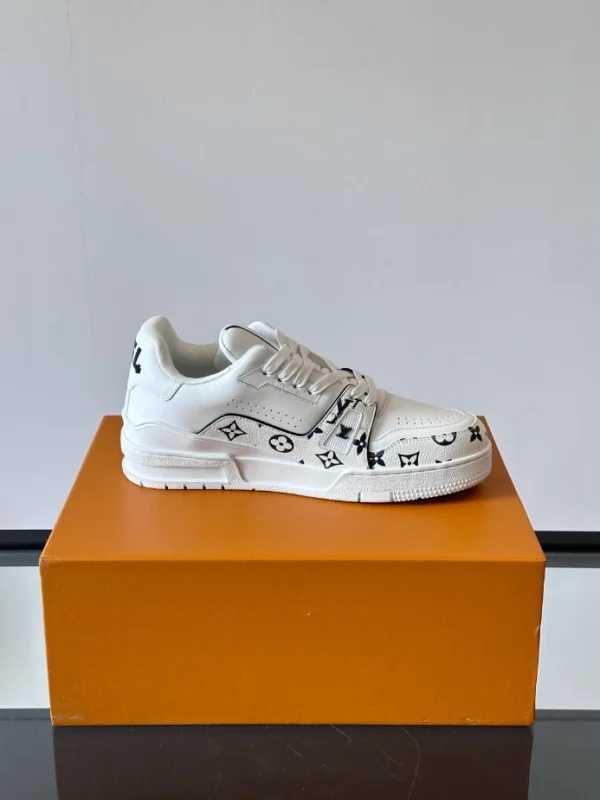 LV Trainer Sneaker - RLS106