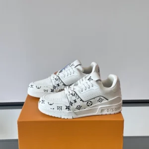 LV Trainer Sneaker - RLS106