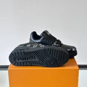 LV Trainer Sneaker - RLS107