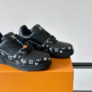 LV Trainer Sneaker - RLS107
