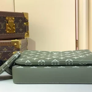 LV Trio Messenger Bag - RBV42