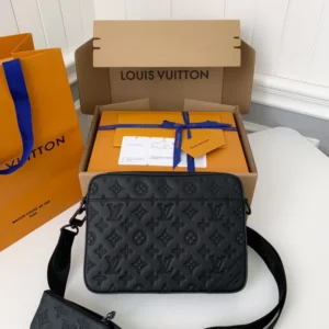 LV Trio Messenger In Black - RBV38