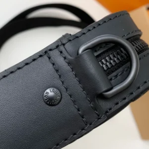 LV Trio Messenger In Black - RBV38