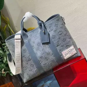 LV Weekend Tote Nm Monogram Washed Denim - RBV25