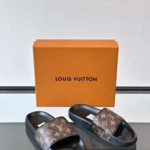 Louis Vuitton Slippers - S63