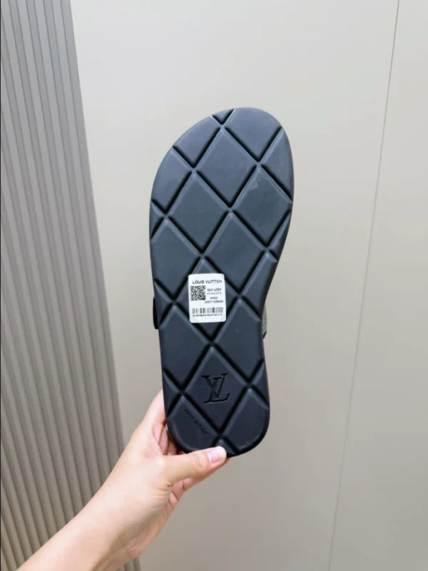 Louis Vuitton Venice Mule - S60