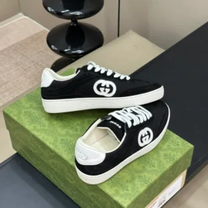 Men's Gucci Ace Sneaker with Interlocking G – RGS53