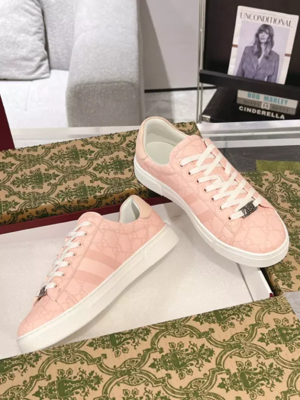 Women's Gucci Ace Sneaker With Web – RGS73