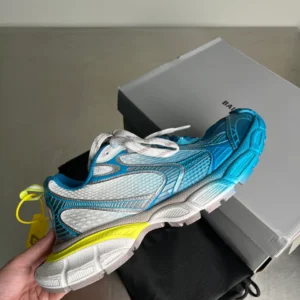 Balenciaga 3XL Toe Spray Sneaker - RBS86