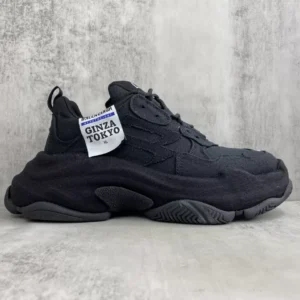 Balenciaga Triple S Sporty Sneakers In Black - RBS84