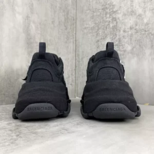 Balenciaga Triple S Sporty Sneakers In Black - RBS84