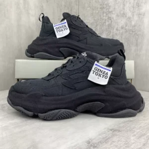 Balenciaga Triple S Sporty Sneakers In Black - RBS84