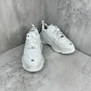 Balenciaga Triple S Sporty Sneakers In White - RBS83