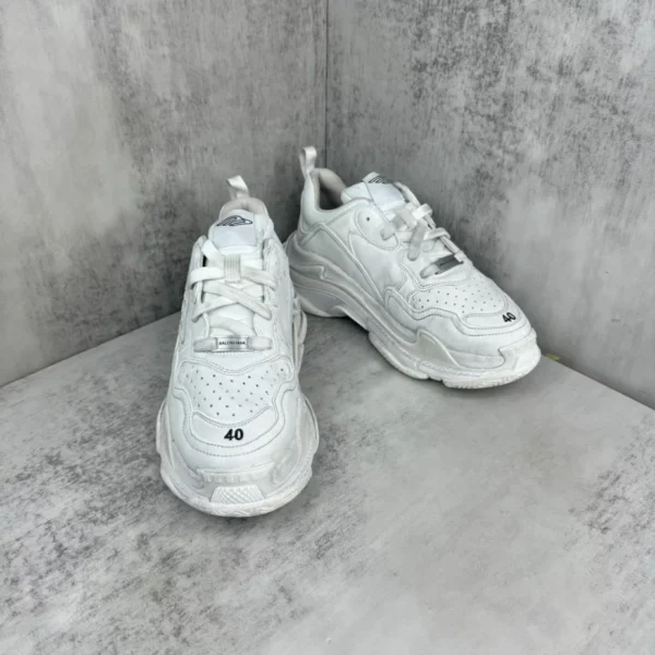 Balenciaga Triple S Sporty Sneakers In White - RBS83