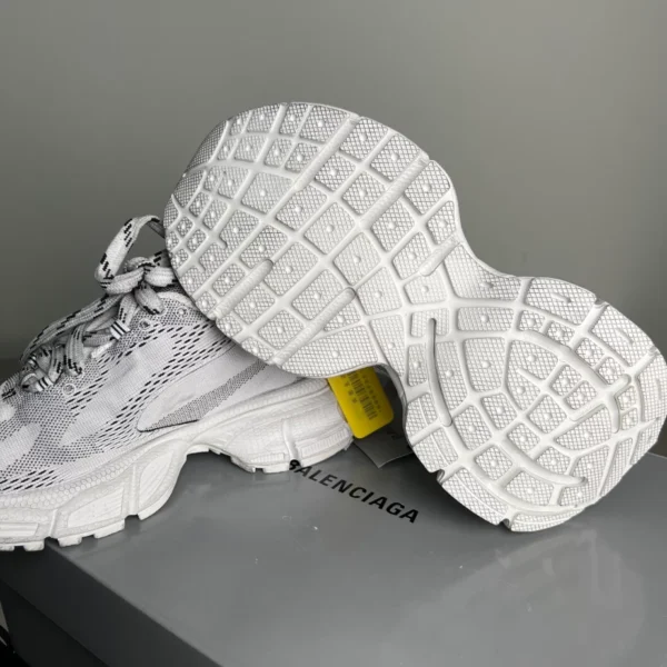 Balenciaga x Under Armour 3XL Knit Sneaker in White - RBS107
