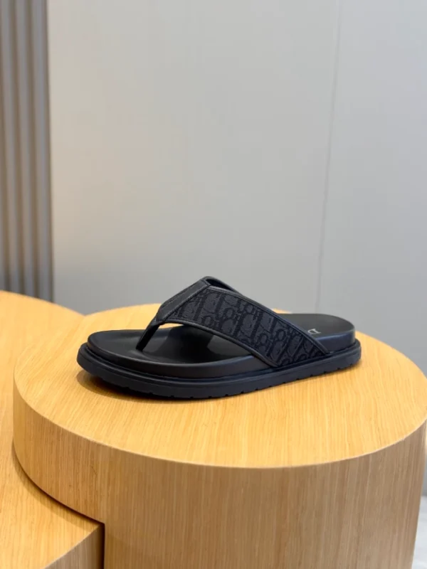 Dior Alias Thong Sandal - D02