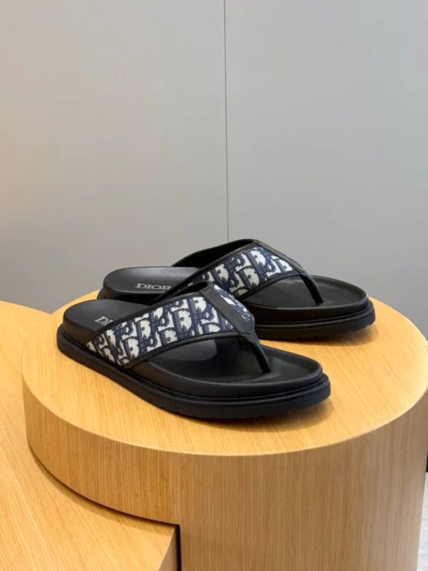 Dior Alias Thong Sandal - D03
