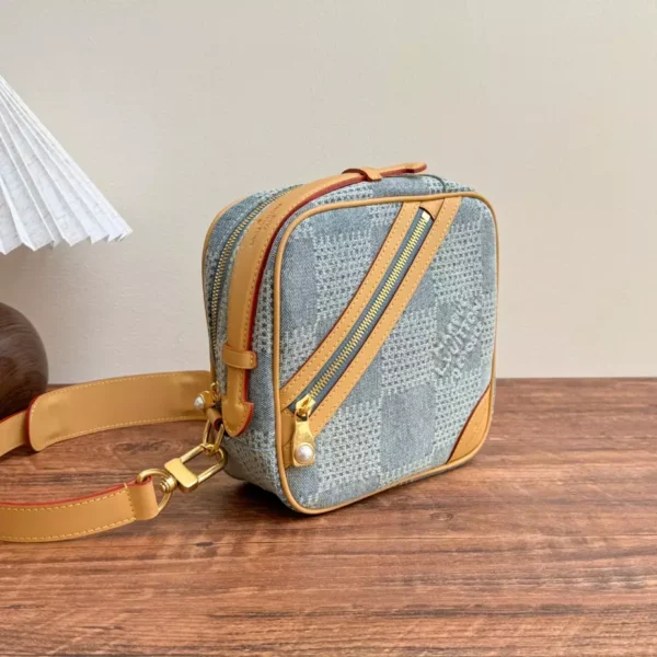 LV Chess Messenger Blue Damier Denim 3D Canvas N40706 - RBV102