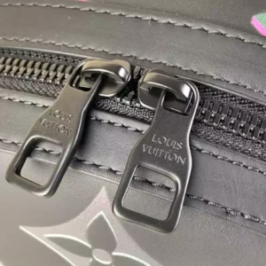 LV Comet Calf Leather Backpack in Black M22488 - RBV95