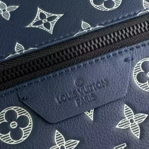 LV Discovery Backpack M24760 - RBV81