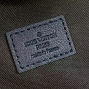LV Discovery Backpack M24760 - RBV81