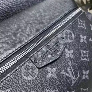 LV Discovery Backpack M31033 - RBV87