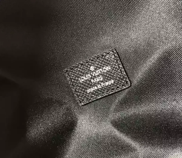 LV Discovery Backpack M31033 - RBV87