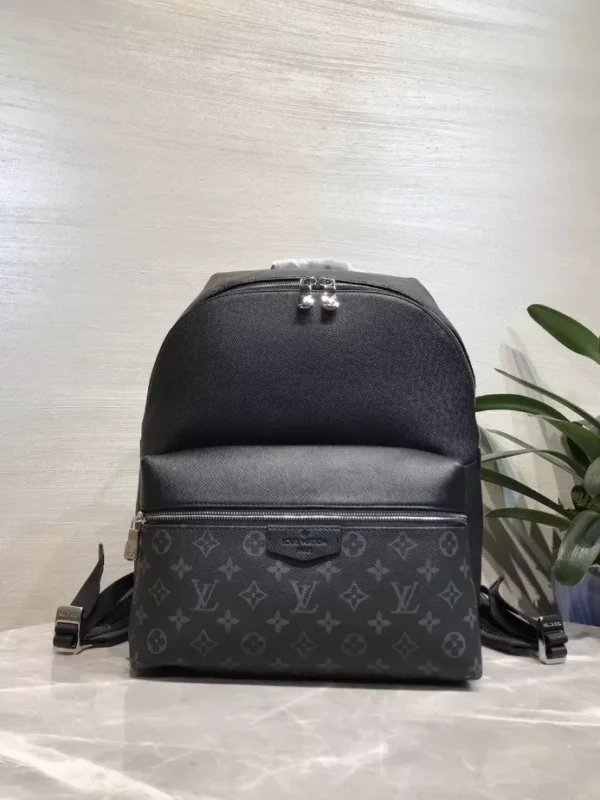 LV Discovery Backpack M31033 - RBV87