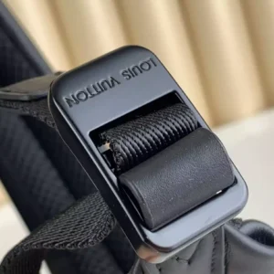 LV Discovery Backpack M46553 - RBV84