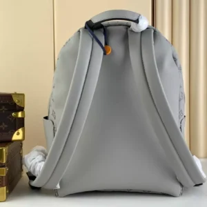 LV Discovery Backpack M46557 - RBV82