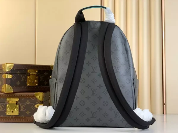 LV Discovery Backpack M46557 - RBV82