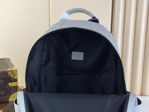 LV Discovery Backpack M46557 - RBV82