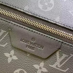 LV Discovery Backpack MM M22545 - RBV88