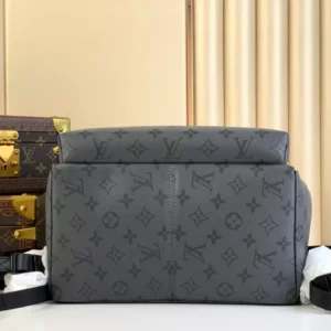LV Discovery Backpack PM M11641 - RBV86