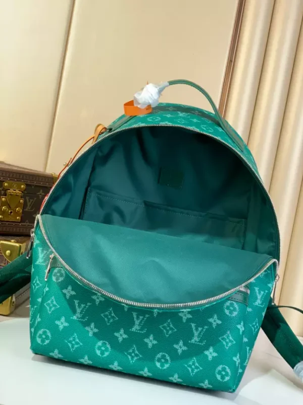 LV Discovery Backpack PM M12780 - RBV97